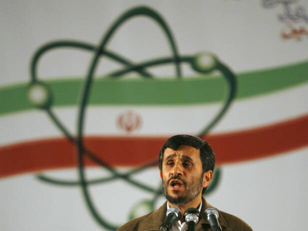 ahmadinejad_atom-9530557
