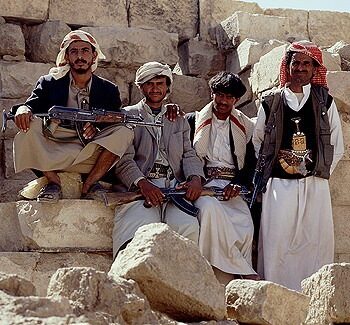 yemen_houthi_1-8228043